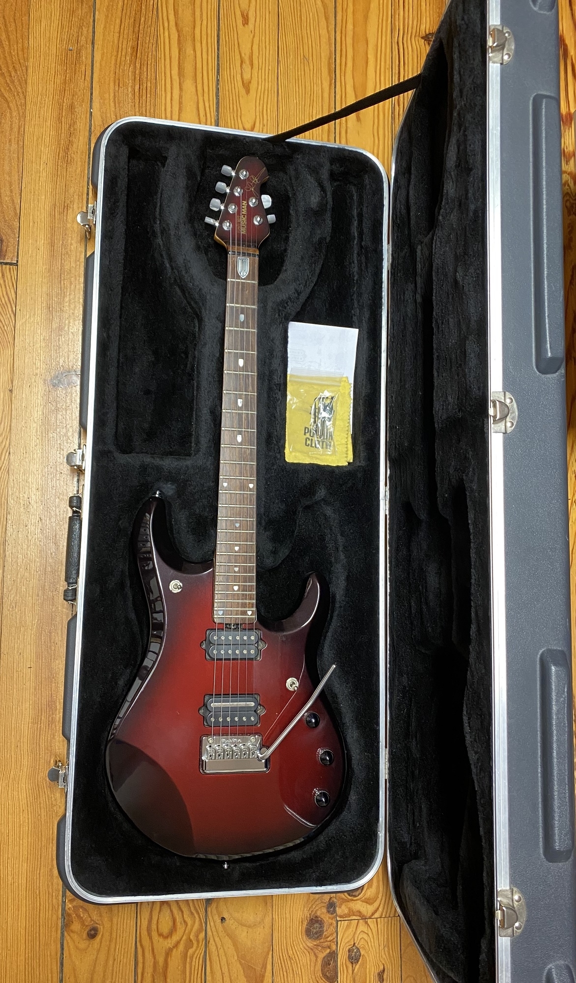 Music Man JP6 John Petrucci Piezo Pearl Redburst -gebraucht-