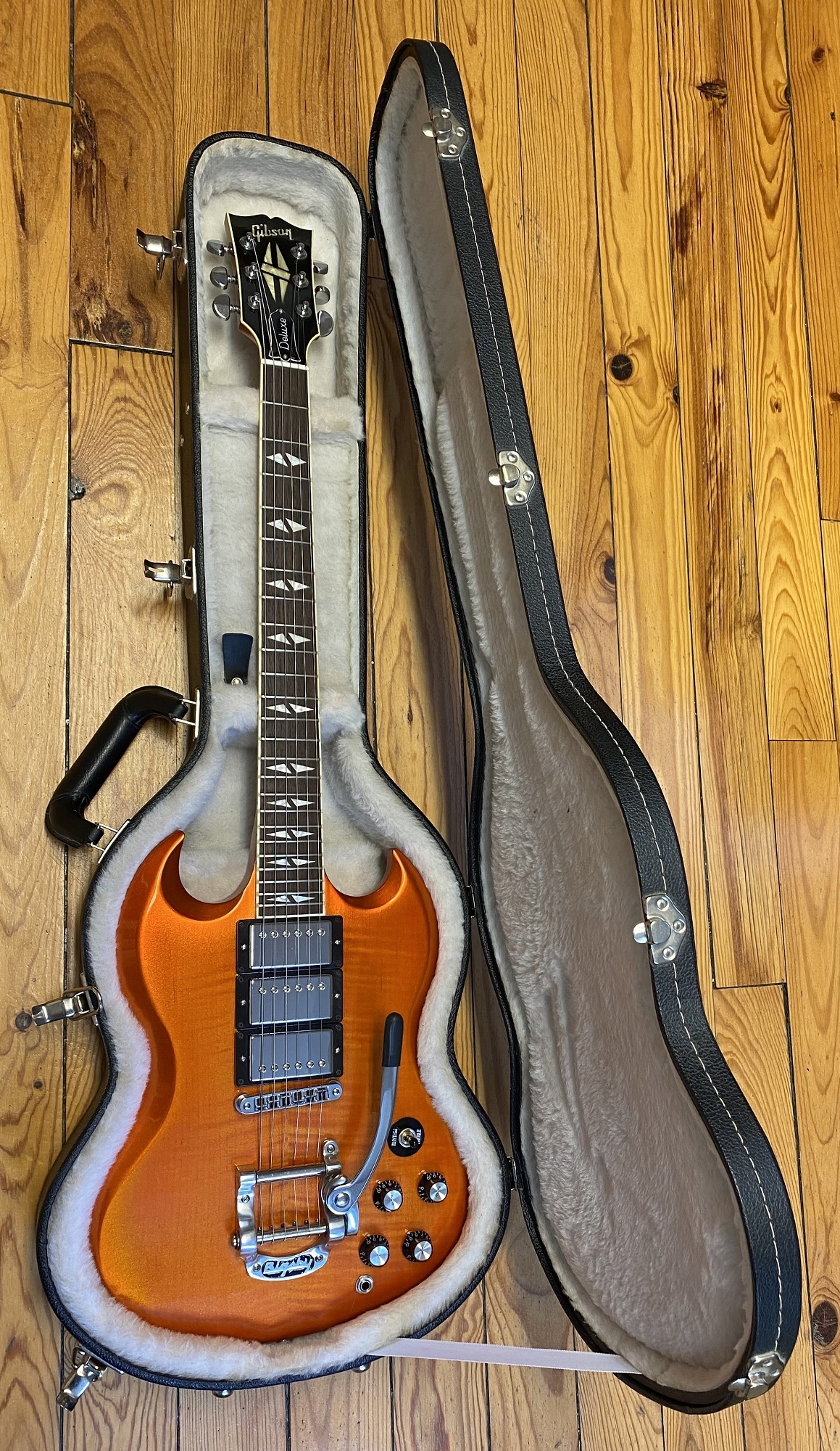 Gibson SG Deluxe Bigsby Orange Burst -gebraucht-