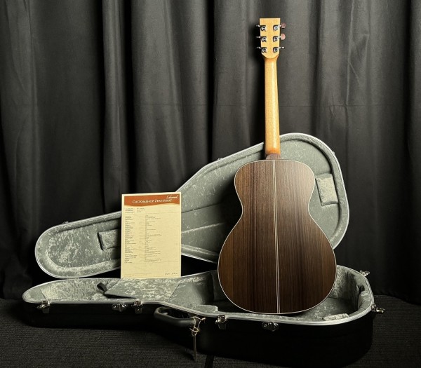 Lakewood M-31 Custom 3-Ton Sunburst